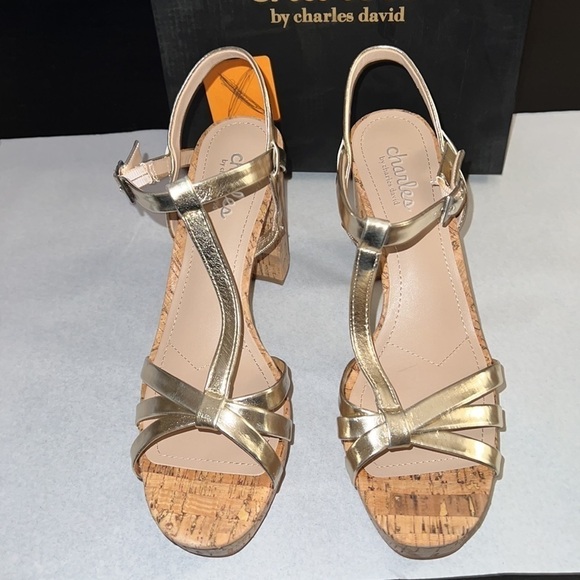 Charles David Maverick gold platform t strap sandals heels Sz 10 - Picture 8 of 11